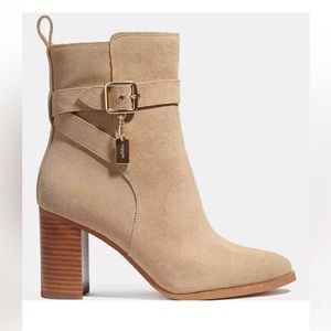 COACH BEIGE ‘OLIVIA’ LEATHER HEELED ANKLE BOOTS size 7.5  E 111‎